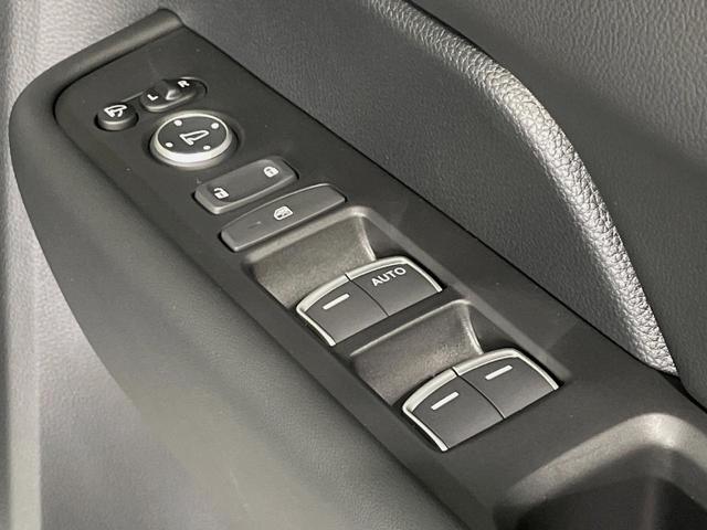 ステップワゴン ｅ：ＨＥＶスパーダ　登録済未使用車　両側電動ドア　純正１１．４インチナビ　バックカメラ　衝突被害軽減システム　レーダークルーズ　電動リアゲート　コーナーセンサー　スマートキー　ＬＥＤヘッド　純正１６インチアルミ（58枚目）