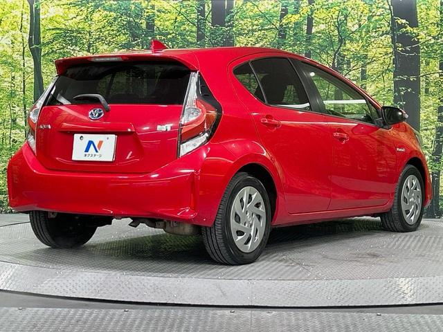 アクア Ｇソフトレザーセレクション　純正ＳＤナビ　バックカメラ　セーフティセンス　スマートキー　ＬＥＤヘッド　ビルトインＥＴＣ　クルコン　オートハイビーム　車線逸脱警報　オートライト　オートエアコン　Ｂｌｕｅｔｏｏｔｈ（17枚目）