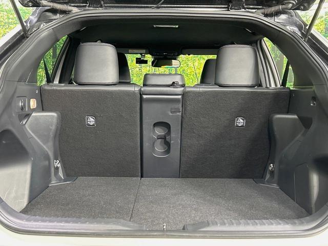 ヤリスクロス ハイブリッドZ 純正8型ナビ 全周囲カメラ 衝突軽減 レーダークルーズ パワーシート コーナーセンサー スマートキー LEDヘッド ビルトインETC 純正18インチアルミ オートハイビーム 車線逸脱警報(41枚目)