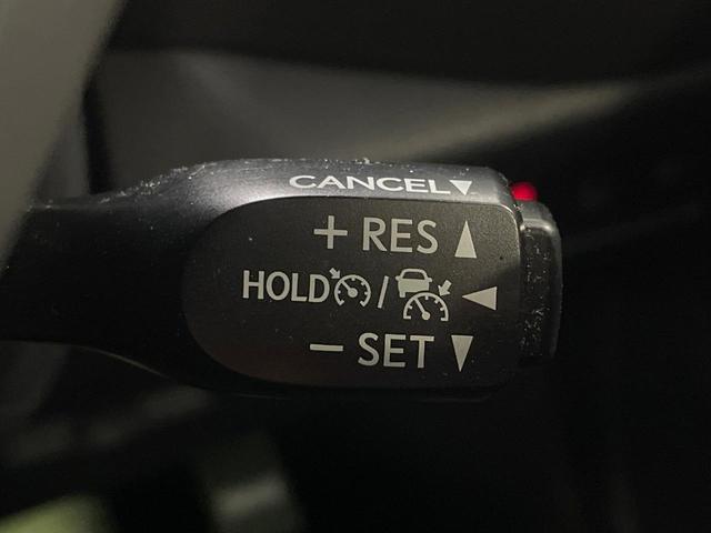 C-HR G 純正SDナビ バックカメラ 衝突被害軽減システム レーダークルーズ 禁煙車 シートヒーター コーナーセンサー スマートキー LEDヘッド ETC 純正18インチアルミ オートハイビーム 車線逸脱警報(6枚目)