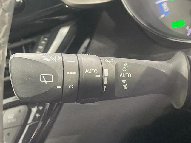 C-HR G 純正SDナビ バックカメラ 衝突被害軽減システム レーダークルーズ 禁煙車 シートヒーター コーナーセンサー スマートキー LEDヘッド ETC 純正18インチアルミ オートハイビーム 車線逸脱警報(40枚目)