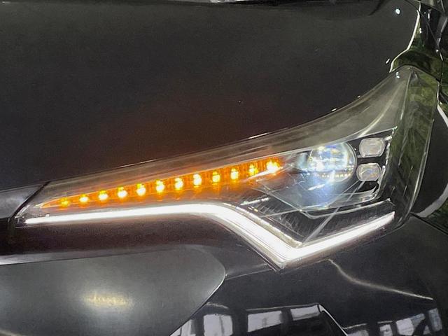 C-HR G 純正SDナビ バックカメラ 衝突被害軽減システム レーダークルーズ 禁煙車 シートヒーター コーナーセンサー スマートキー LEDヘッド ETC 純正18インチアルミ オートハイビーム 車線逸脱警報(50枚目)