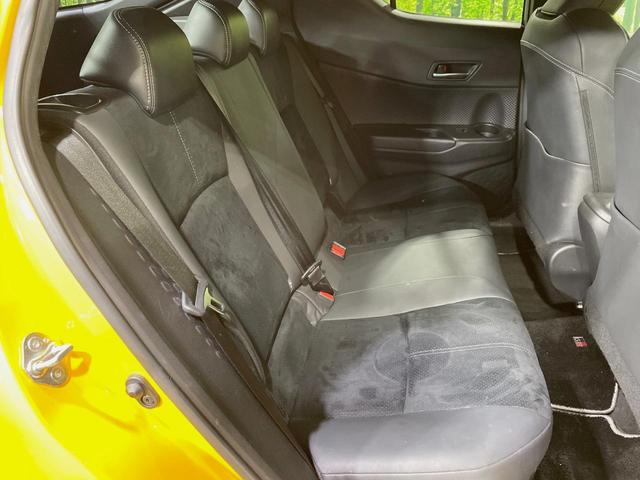 C-HR S GRスポーツ 8インチディスプレイオーディオ 2トーンカラー 全周囲カメラ 衝突被害軽減システム レーダークルーズ 禁煙車 ドラレコ コーナーセンサー スマートキー LEDヘッド ビルトインETC オートハイビーム(9枚目)