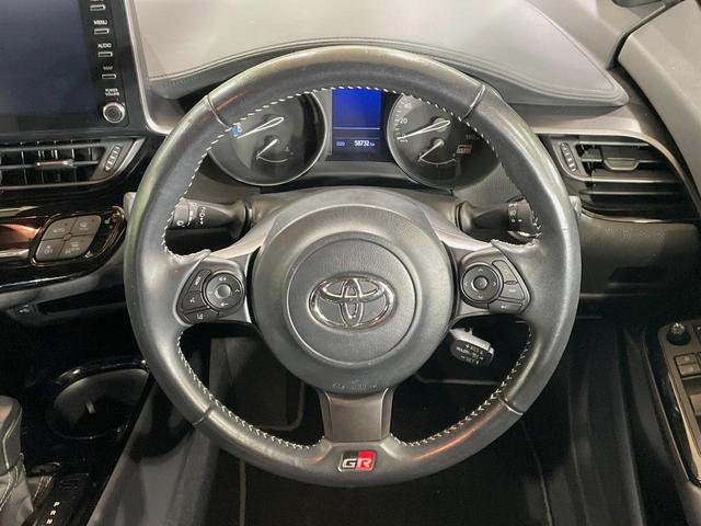 C-HR S GRスポーツ 8インチディスプレイオーディオ 2トーンカラー 全周囲カメラ 衝突被害軽減システム レーダークルーズ 禁煙車 ドラレコ コーナーセンサー スマートキー LEDヘッド ビルトインETC オートハイビーム(11枚目)