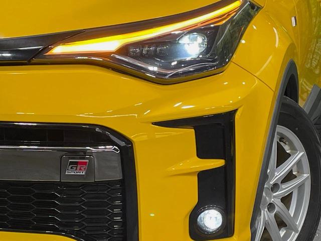 C-HR S GRスポーツ 8インチディスプレイオーディオ 2トーンカラー 全周囲カメラ 衝突被害軽減システム レーダークルーズ 禁煙車 ドラレコ コーナーセンサー スマートキー LEDヘッド ビルトインETC オートハイビーム(12枚目)