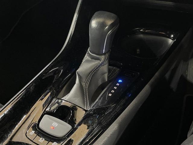 C-HR S GRスポーツ 8インチディスプレイオーディオ 2トーンカラー 全周囲カメラ 衝突被害軽減システム レーダークルーズ 禁煙車 ドラレコ コーナーセンサー スマートキー LEDヘッド ビルトインETC オートハイビーム(47枚目)