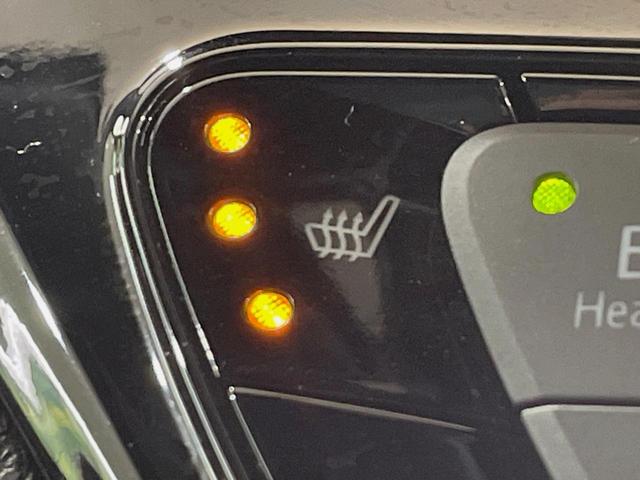 C-HR S GRスポーツ 8インチディスプレイオーディオ 2トーンカラー 全周囲カメラ 衝突被害軽減システム レーダークルーズ 禁煙車 ドラレコ コーナーセンサー スマートキー LEDヘッド ビルトインETC オートハイビーム(60枚目)