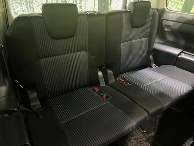 ヴォクシー ＺＳ　煌ＩＩ　両側電動スライドドア　純正９型ナビ　後席モニター　バックカメラ　衝突被害軽減システム　ドラレコ　スマートキー　ＬＥＤヘッド　ビルトインＥＴＣ　純正１６インチアルミ　オートハイビーム　車線逸脱警報（10枚目）