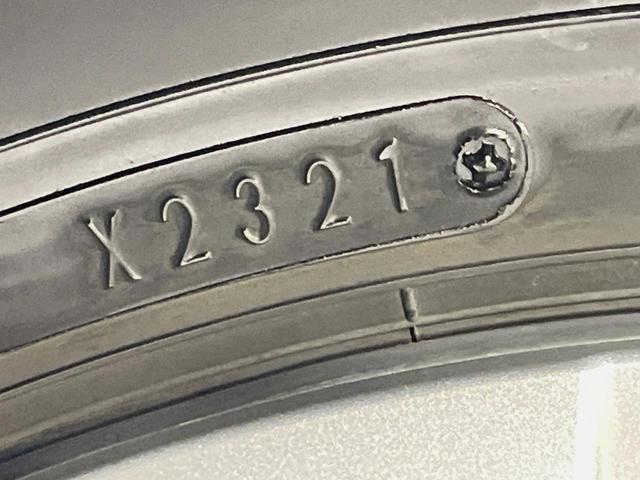 ヴィッツ ハイブリッドＦ　純正ＳＤナビ　バックカメラ　セーフティセンス　ドラレコ　ＬＥＤヘッド　ＥＴＣ　オートハイビーム　車線逸脱警報　オートライト　オートエアコン　Ｂｌｕｅｔｏｏｔｈ　ＣＤ　ＤＶＤ再生　フルセグ（32枚目）