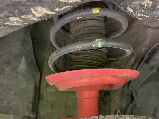 ＲＡＶ４ アドベンチャー　オフロードパッケージ　ナビ付９型ディスプレイオーディオ　セーフティセンス　レーダークルーズ　パワーシート　ドラレコ　コーナーセンサー　スマートキー　ＬＥＤヘッド　ビルトインＥＴＣ　純正１８インチアルミ（24枚目）