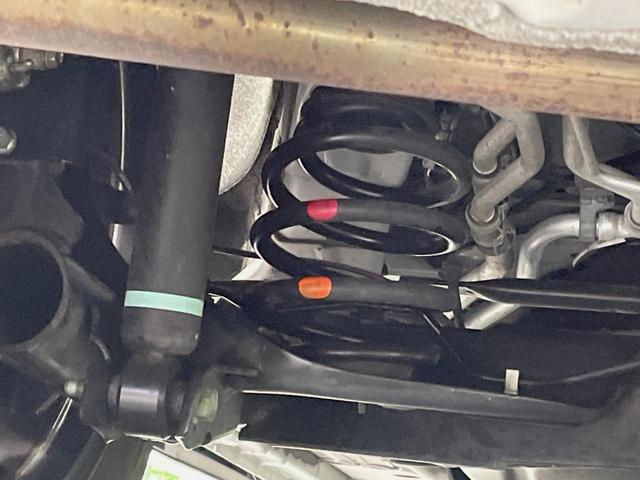 セレナ ｅ－パワー　ハイウェイスターＶ　ハンズフリー両側電動スライドドア　純正１０型ナビ　後席モニター　全周囲カメラ　衝突被害軽減システム　プロパイロット　ドラレコ　コーナーセンサー　スマートキー　ＬＥＤヘッド　ＥＴＣ　純正１６インチアルミ（21枚目）