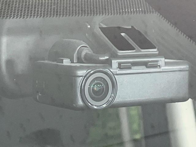 セレナ ｅ－パワー　ハイウェイスターＶ　ハンズフリー両側電動スライドドア　純正１０型ナビ　後席モニター　全周囲カメラ　衝突被害軽減システム　プロパイロット　ドラレコ　コーナーセンサー　スマートキー　ＬＥＤヘッド　ＥＴＣ　純正１６インチアルミ（39枚目）