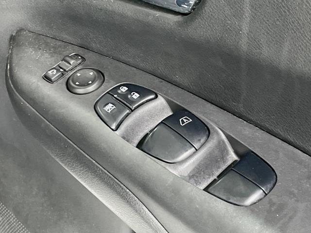 セレナ ｅ－パワー　ハイウェイスターＶ　ハンズフリー両側電動スライドドア　純正１０型ナビ　後席モニター　全周囲カメラ　衝突被害軽減システム　プロパイロット　ドラレコ　コーナーセンサー　スマートキー　ＬＥＤヘッド　ＥＴＣ　純正１６インチアルミ（68枚目）