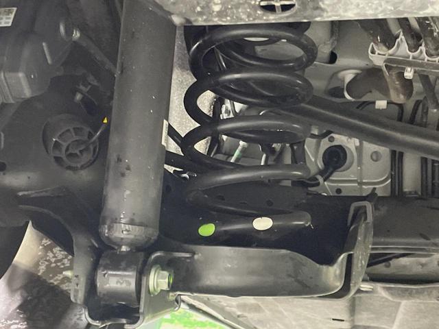 ヴェゼル ｅ：ＨＥＶ　Ｘ　ホンダコネクト９型ディスプレイ　バックカメラ　衝突被害軽減システム　レーダークルーズ　禁煙車　ドラレコ　コーナーセンサー　スマートキー　ＬＥＤヘッド　ビルトインＥＴＣ　純正１６インチアルミ（24枚目）