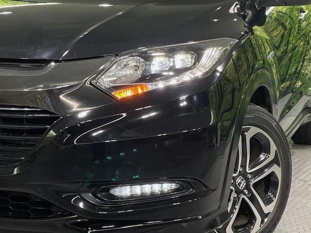 ヴェゼル ハイブリッドＺ・ホンダセンシング　純正ＳＤナビ　バックカメラ　寒冷地仕様　衝突被害軽減システム　ドラレコ　スマートキー　ＬＥＤヘッド　ルーフレール　ビルトインＥＴＣ　純正１７インチアルミ　車線逸脱警報　オートライト（9枚目）