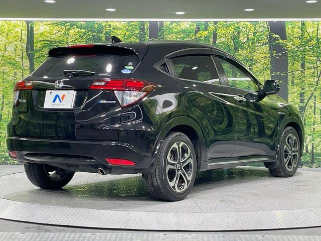 ヴェゼル ハイブリッドＺ・ホンダセンシング　純正ＳＤナビ　バックカメラ　寒冷地仕様　衝突被害軽減システム　ドラレコ　スマートキー　ＬＥＤヘッド　ルーフレール　ビルトインＥＴＣ　純正１７インチアルミ　車線逸脱警報　オートライト（14枚目）