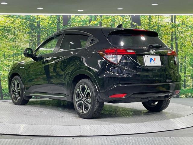 ヴェゼル ハイブリッドＺ・ホンダセンシング　純正ＳＤナビ　バックカメラ　寒冷地仕様　衝突被害軽減システム　ドラレコ　スマートキー　ＬＥＤヘッド　ルーフレール　ビルトインＥＴＣ　純正１７インチアルミ　車線逸脱警報　オートライト（16枚目）