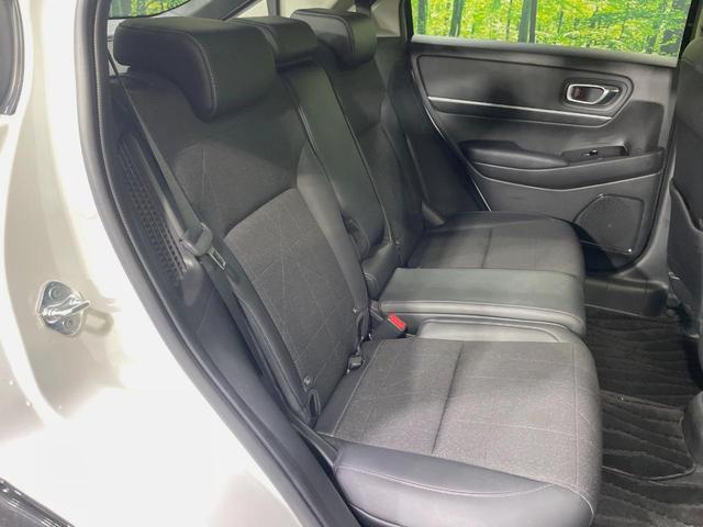 ヴェゼル ｅ：ＨＥＶ　Ｚ　純正９型ナビ　バックカメラ　寒冷地仕様　ホンダセンシング　電動リアゲート　ドラレコ　コーナーセンサー　スマートキー　ＬＥＤヘッド　ＥＴＣ２．０　純正１８インチアルミ　オートハイビーム（9枚目）