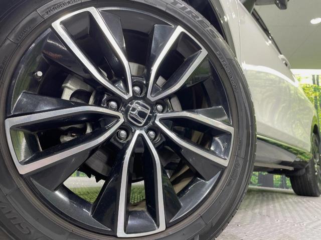 ヴェゼル ｅ：ＨＥＶ　Ｚ　純正９型ナビ　バックカメラ　寒冷地仕様　ホンダセンシング　電動リアゲート　ドラレコ　コーナーセンサー　スマートキー　ＬＥＤヘッド　ＥＴＣ２．０　純正１８インチアルミ　オートハイビーム（13枚目）