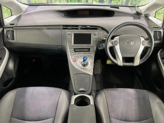 プリウス Ｇ　純正ＳＤナビ　パワーシート　コーナーセンサー　スマートキー　ＨＩＤヘッド　ＥＴＣ　クルコン　純正１５インチアルミ　オートライト　オートエアコン　ＣＤ　ＤＶＤ再生　フルセグ（2枚目）