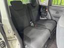 後部座席も気になるようなキズ・汚れやへたり等、大きなダメージはなく、良好な状態です。