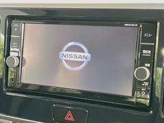 【両側パワースライドドア】スマートキーや運転席のスイッチで後席両側スライドドアの開閉が可能♪電動だから力を入れてドアを開ける必要が無く、小さなお子様でも簡単に開け閉めでき快適です♪ 3