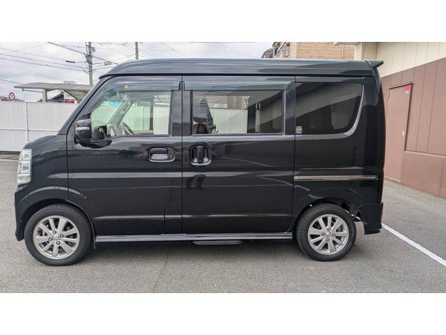 タウンボックス Ｇスペシャル４ＷＤ　エアコン　パワーステアリング　パワーウィンドウ　スマートキー　衝突安全ボディ　盗難防止システム　運転席エアバッグ　ナビ　オートライト（4枚目）