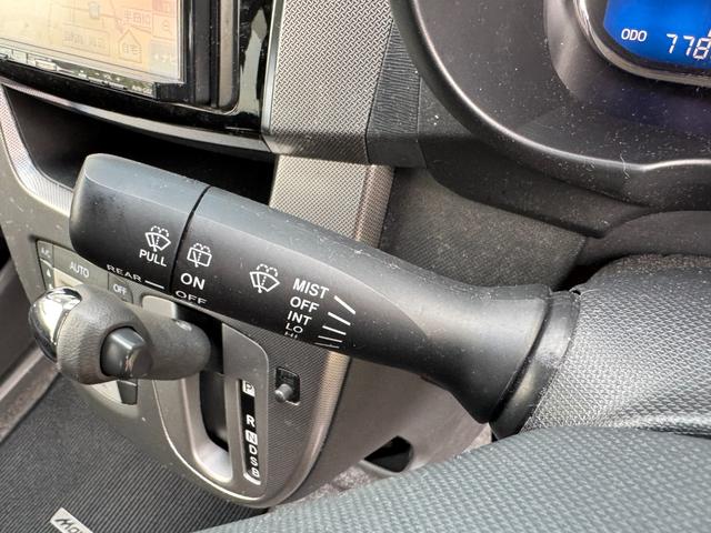 ムーヴ カスタム　Ｘ　ユーザー買取車両　社外メモリーナビ　ワンセグ　エコアイドル　ＥＴＣ　純正１４インチアルミホイール　プッシュスタート　ドアバイザー　フロアマット　禁煙車　記録簿（7枚目）