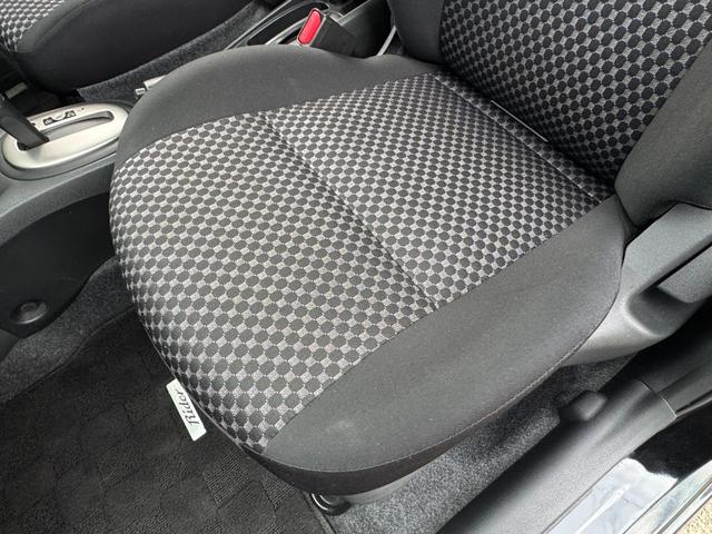 ノート ライダーブラックラインエマージェンシーブレーキパック　ユーザー買取車両　ワンオーナー　エマージェンシーブレーキＰＫＧ　衝突軽減　車線逸脱警報　純正メモリーナビ　フルセグ　Ｂｌｕｅｔｏｏｔｈ　バックカメラ　アイドリングストップ　ＥＴＣ　近縁車　記録簿（39枚目）