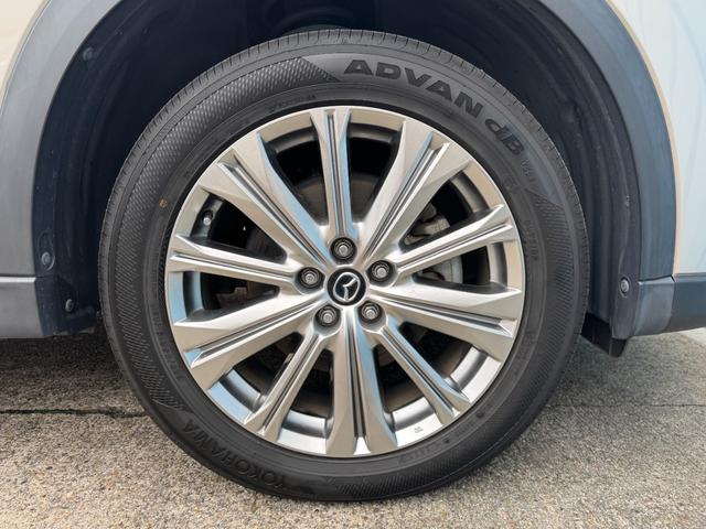ＣＸ－８ ＸＤ　エクスクルーシブモード　ワンオーナー　衝突軽減　ナビ　全方位モニター　クリソナ　ＢＯＳＥサウンドシステム　ＡＣＣ　茶革シート　ベンチレーション　後席シートヒーター　ＰＷシート　ステアリングヒーター　電動Ｒゲート　禁煙　記録簿（76枚目）
