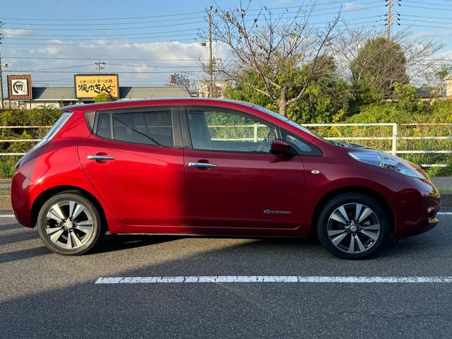リーフ X サンクスエディション(30kwh) 衝突軽減 車線逸脱警報 純正ナビ フルセグ バックカメラ 全席シートヒーター ステアリングヒーター クルーズコントロール 10セグ スマートキー ETC 充電ケーブル有 LED 禁煙車 記録簿(22枚目)