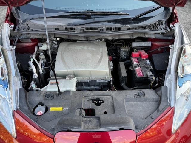 リーフ X サンクスエディション(30kwh) 衝突軽減 車線逸脱警報 純正ナビ フルセグ バックカメラ 全席シートヒーター ステアリングヒーター クルーズコントロール 10セグ スマートキー ETC 充電ケーブル有 LED 禁煙車 記録簿(66枚目)