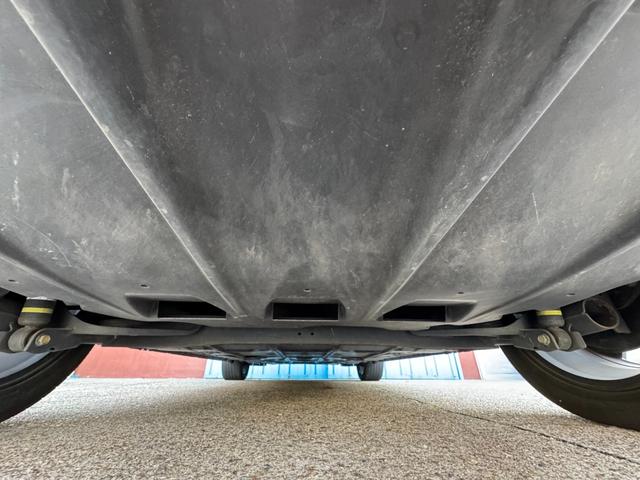 リーフ X サンクスエディション(30kwh) 衝突軽減 車線逸脱警報 純正ナビ フルセグ バックカメラ 全席シートヒーター ステアリングヒーター クルーズコントロール 10セグ スマートキー ETC 充電ケーブル有 LED 禁煙車 記録簿(67枚目)