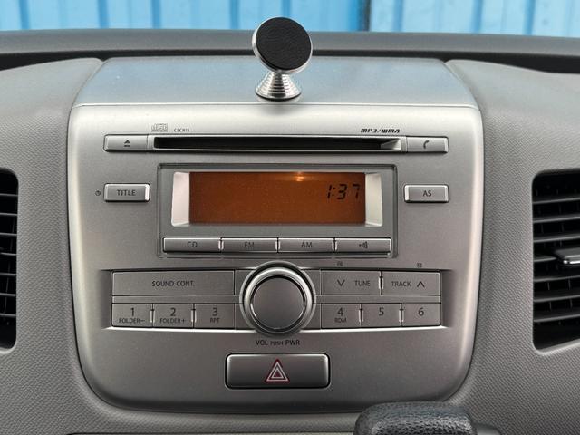 AZワゴン XSスペシャル ユーザー買取車両 ワンオーナー 純正オーディオ フォグランプ オートライト フルオートエアコン ヘッドライトレベライザー スマートキー スペアキー ドアバイザー フロアマット 禁煙車 記録簿(24枚目)