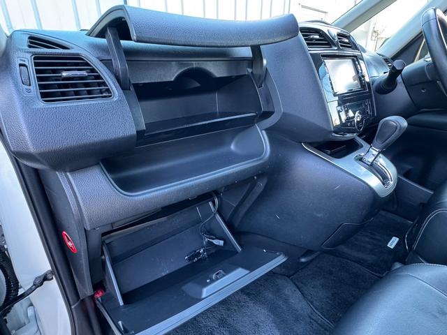 セレナ 20X クロスギア S-ハイブリッド 法人ユーザー買取車両 合皮シート 純正ナビ フルセグ(走行中視聴可能) バックカメラ フリップダウンモニター 360度ドライブレコーダー 両側PWスライドドア コーナーセンサー クルコン 禁煙 記録簿(34枚目)