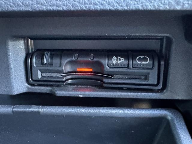 セレナ 20X クロスギア S-ハイブリッド 法人ユーザー買取車両 合皮シート 純正ナビ フルセグ(走行中視聴可能) バックカメラ フリップダウンモニター 360度ドライブレコーダー 両側PWスライドドア コーナーセンサー クルコン 禁煙 記録簿(35枚目)