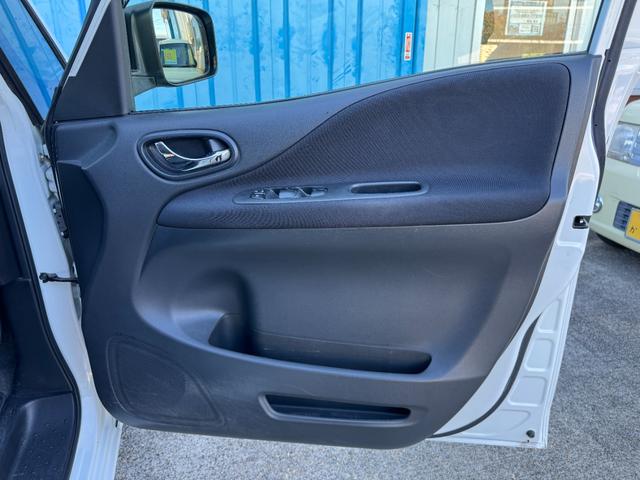 セレナ 20X クロスギア S-ハイブリッド 法人ユーザー買取車両 合皮シート 純正ナビ フルセグ(走行中視聴可能) バックカメラ フリップダウンモニター 360度ドライブレコーダー 両側PWスライドドア コーナーセンサー クルコン 禁煙 記録簿(41枚目)