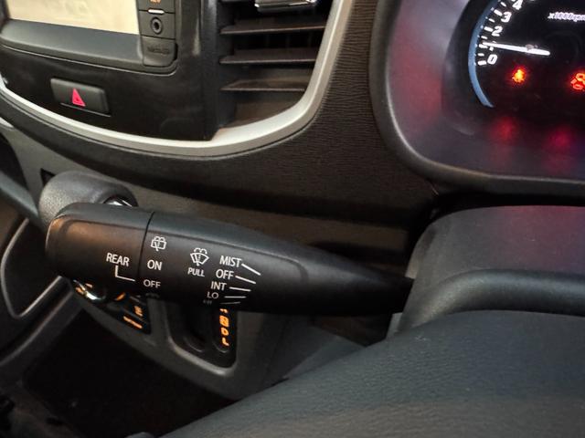 ワゴンＲスティングレー Ｘ　ユーザー買取車両　衝突軽減ブレーキ　踏み間違い防止　準衛メモリーナビ　地デジ　バックカメラ　エネチャージ　シートヒーター　ディチャージヘッドライト　フォグ　アイドリングストップ　禁煙車　記録簿（11枚目）