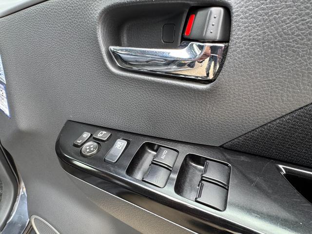 ワゴンＲスティングレー Ｘ　ユーザー買取車両　社外メモリーナビ　ワンセグ　ＥＴＣ　スマートキー　スペアキー有　ディスチャージヘッドライト　フォグランプ　禁煙車　記録簿（31枚目）