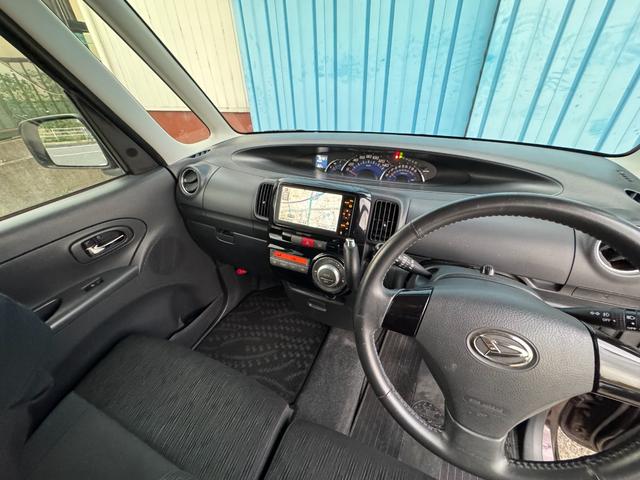 当店では、無料保証の他に全国でご利用頂ける有償保障もご用意しております。ロードサービス付きの２４時間コールセンター対応での保証なので万が一の際にも安心してお乗り頂けるよう努めております。