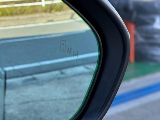 シエンタ Ｚ　１オーナー　ユーザー買取車両　衝突軽減　ＰＤＡ　ＡＣＣ　１０．５型ナビ　フルセグ　バックカメラ　両側パワス　ＢＳＭ　Ｐソナー　リアロールサンシェード　ステアリングヒーター　シートヒーター　禁煙　記録簿（8枚目）