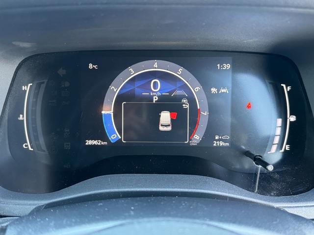 シエンタ Ｚ　１オーナー　ユーザー買取車両　衝突軽減　ＰＤＡ　ＡＣＣ　１０．５型ナビ　フルセグ　バックカメラ　両側パワス　ＢＳＭ　Ｐソナー　リアロールサンシェード　ステアリングヒーター　シートヒーター　禁煙　記録簿（9枚目）