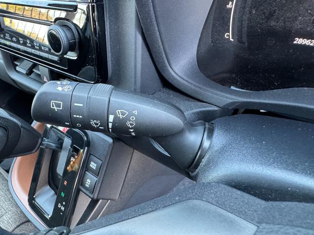 シエンタ Ｚ　１オーナー　ユーザー買取車両　衝突軽減　ＰＤＡ　ＡＣＣ　１０．５型ナビ　フルセグ　バックカメラ　両側パワス　ＢＳＭ　Ｐソナー　リアロールサンシェード　ステアリングヒーター　シートヒーター　禁煙　記録簿（13枚目）