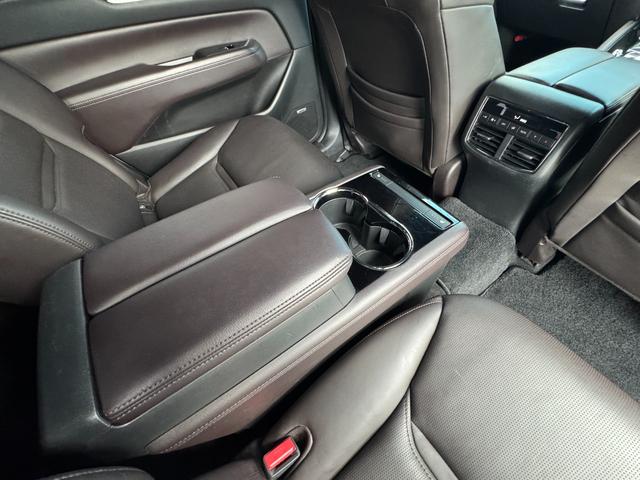 �Z�J���h�V�[�g�ɂ��V�[�g�q�[�^�[����������Ă���܂��B