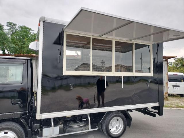 エルフトラック キッチンカー　キッチンカー・冷蔵庫・２槽シンク・電動給水ポンプ・ステンレス作業台・換気扇・アイスストッカー・つり棚・コンセント・ブレーカー・カラーバックモニター・全塗装可（要相談）（10枚目）
