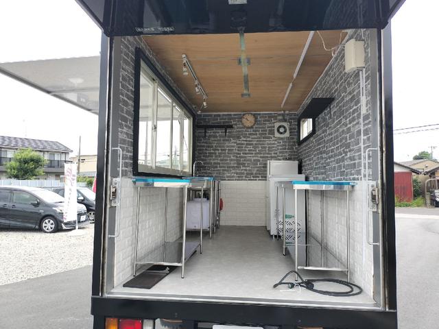 エルフトラック キッチンカー　キッチンカー・冷蔵庫・２槽シンク・電動給水ポンプ・ステンレス作業台・換気扇・アイスストッカー・つり棚・コンセント・ブレーカー・カラーバックモニター・全塗装可（要相談）（13枚目）