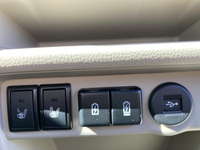 アルトラパン Ｘ　５型　ＬＥＤヘッドランプ　ナノイーＸ搭載フルオートエアコン　ＵＳＢソケット　運転席・助手席シートヒーター　全面ＵＶカットガラス　オートライト（5枚目）