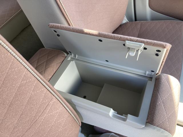 アルトラパン Ｘ　５型　ＬＥＤヘッドランプ　ナノイーＸ搭載フルオートエアコン　ＵＳＢソケット　運転席・助手席シートヒーター　全面ＵＶカットガラス　オートライト（19枚目）