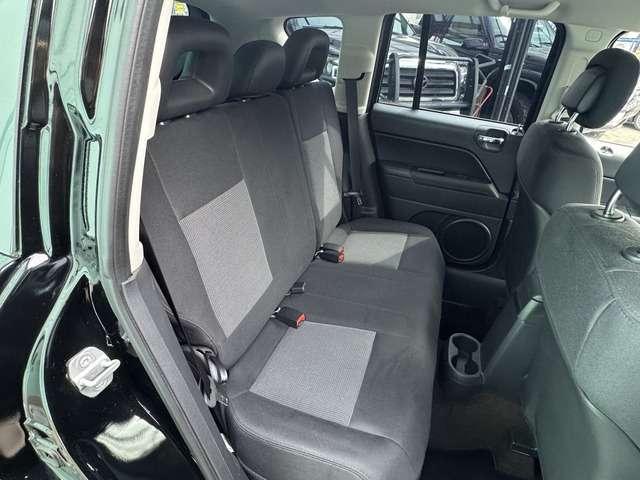 ジープ・コンパス アルティチュード　スポーツ　禁煙　ＥＴＣ　キーレス　ルーフレール　純正１７ＡＷ（12枚目）