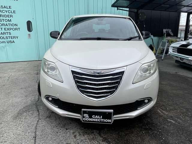 クライスラー・イプシロン プラチナ　禁煙　アイスト　ハーフレザー　Ｐセンサー（3枚目）